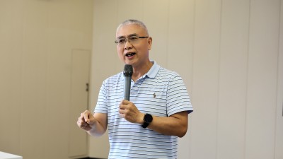 11.李伟旗.jpg